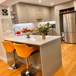 Open plan kitchen with modern breakfast bar.